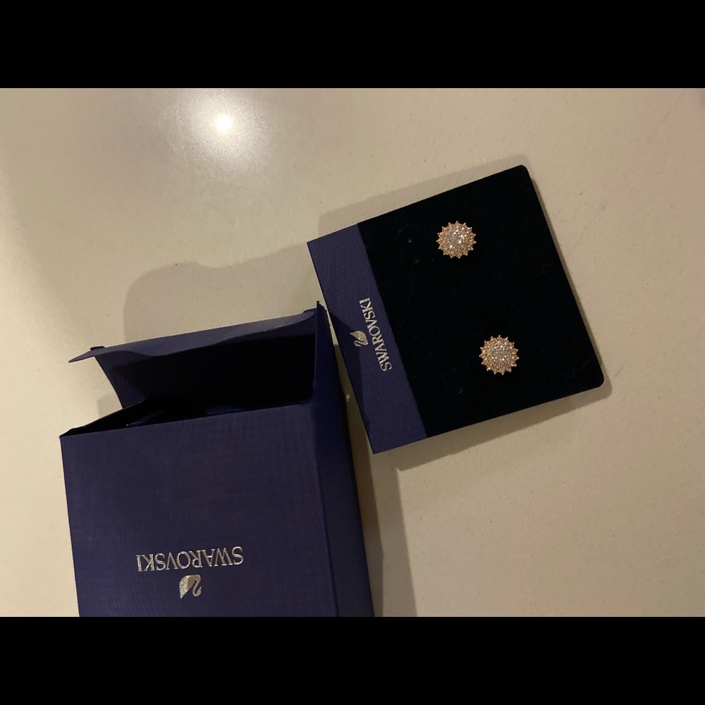 Swarovski Crystal Earrings - Picture 5 of 5